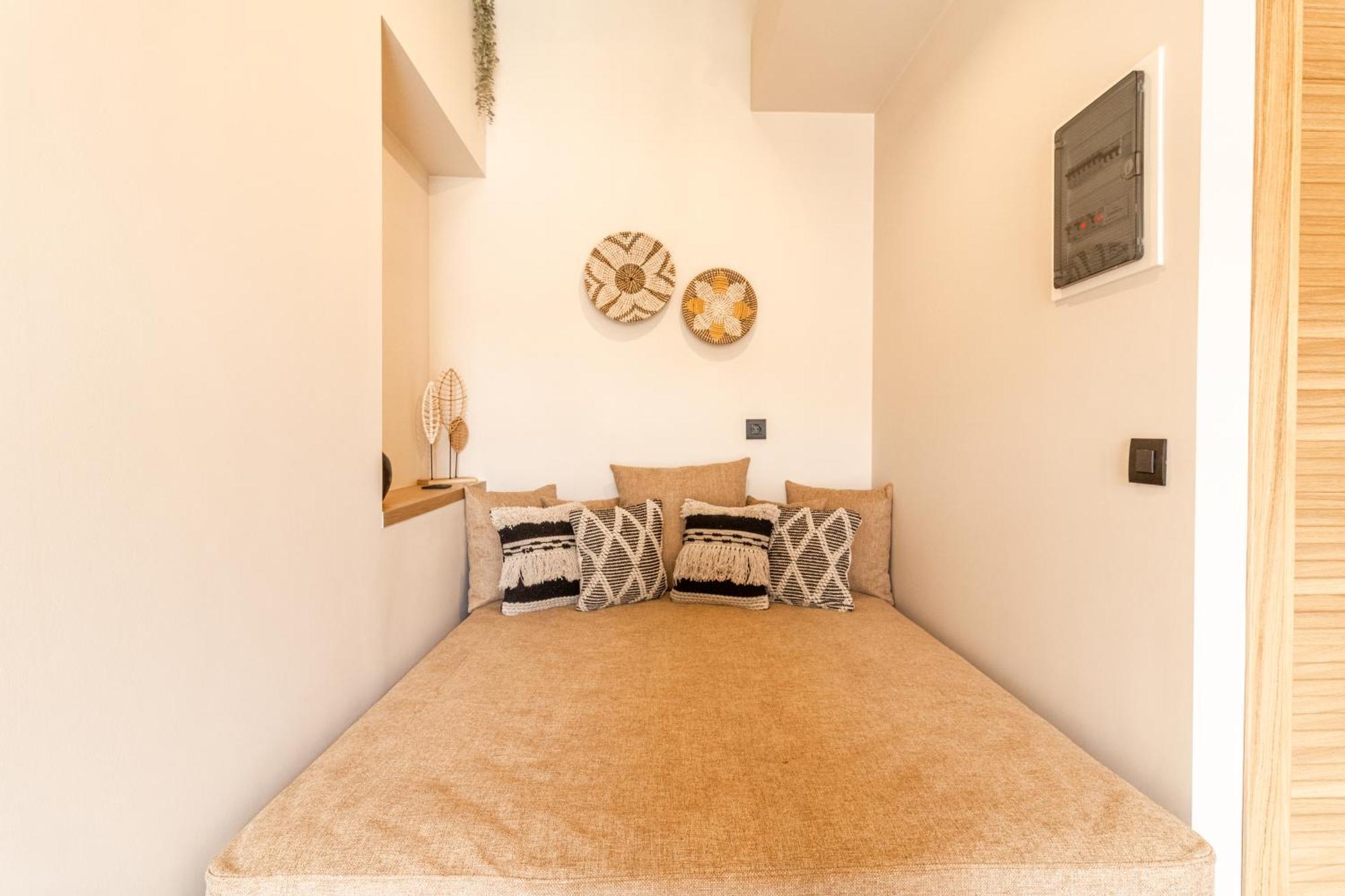 Adorno Private Suites Only Adults & Kids 12 Plus Vrasná Exteriör bild